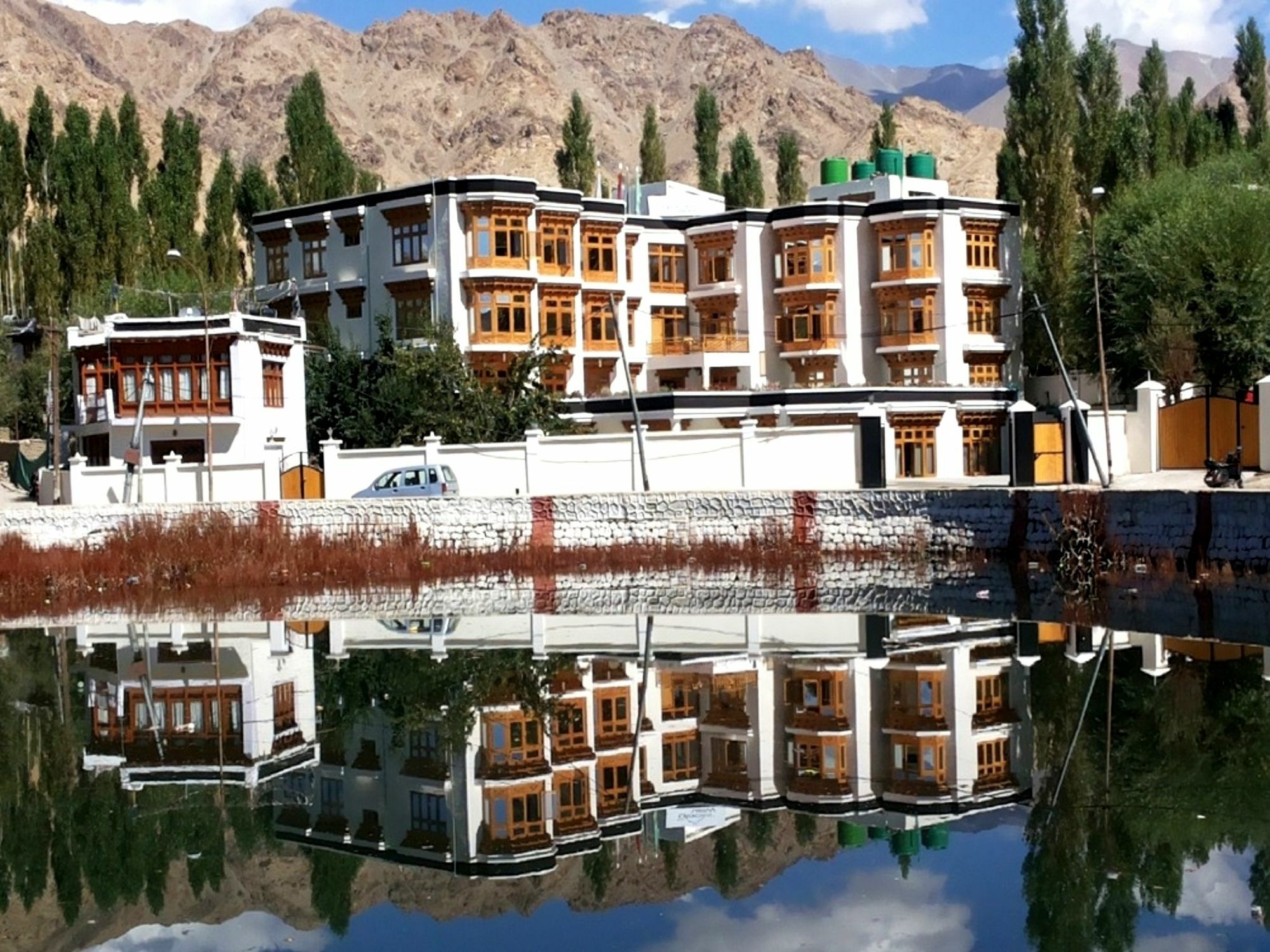 Hotel New Glacier View Leh Exterior foto